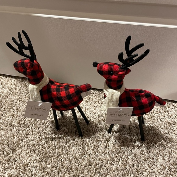 NWT 2 reindeer and 2 matching trees. Sold out in stores and on line. - Picture 3 of 12